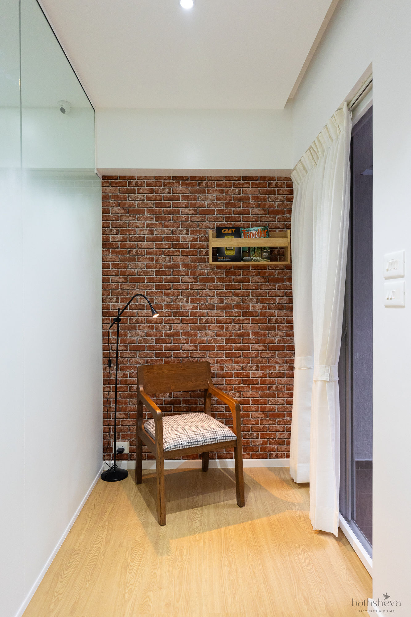 Quiet seating corner at Clarus Dental Specialities