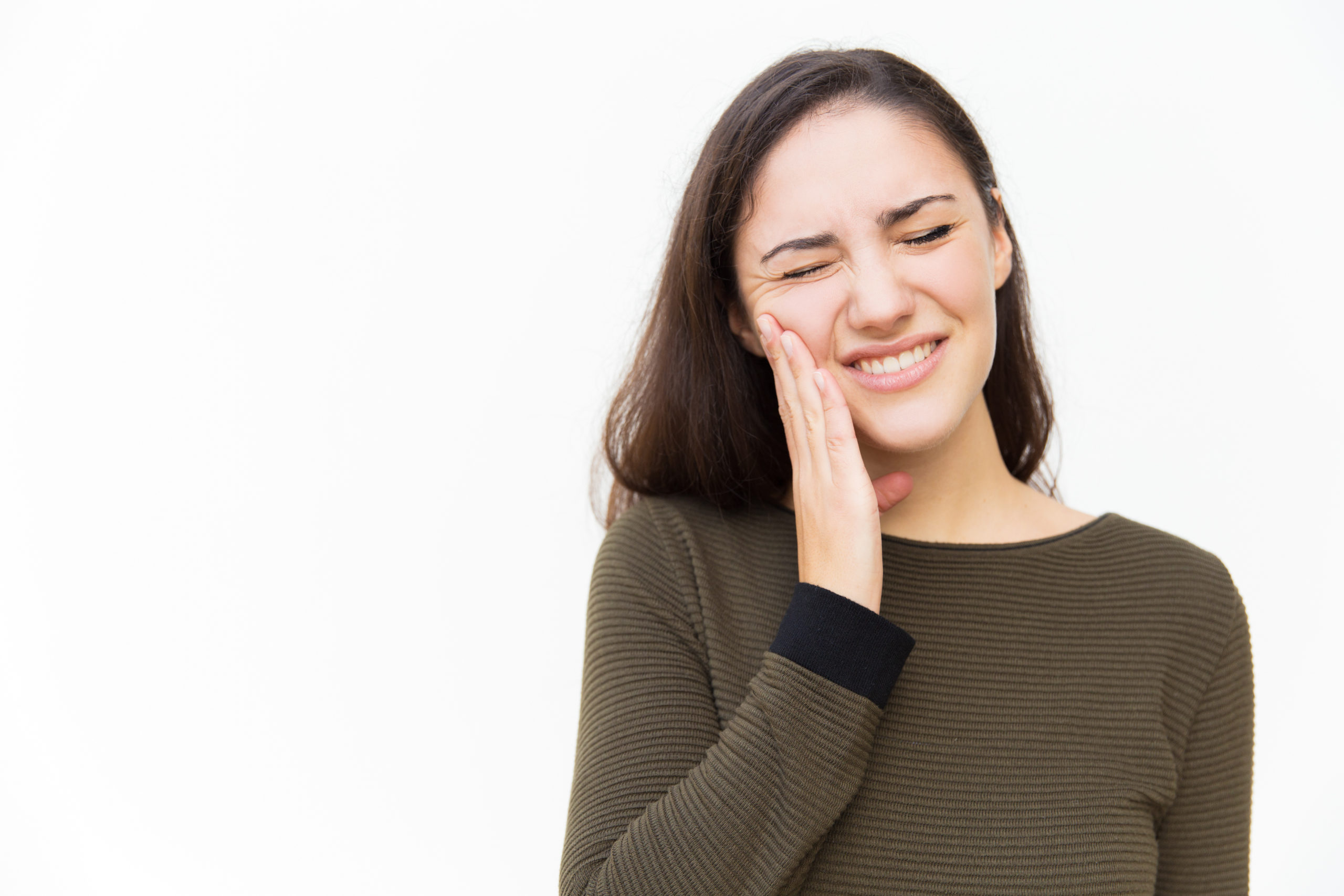 common-reasons-and-cause-of-tooth-sensitivity-clarus-dental